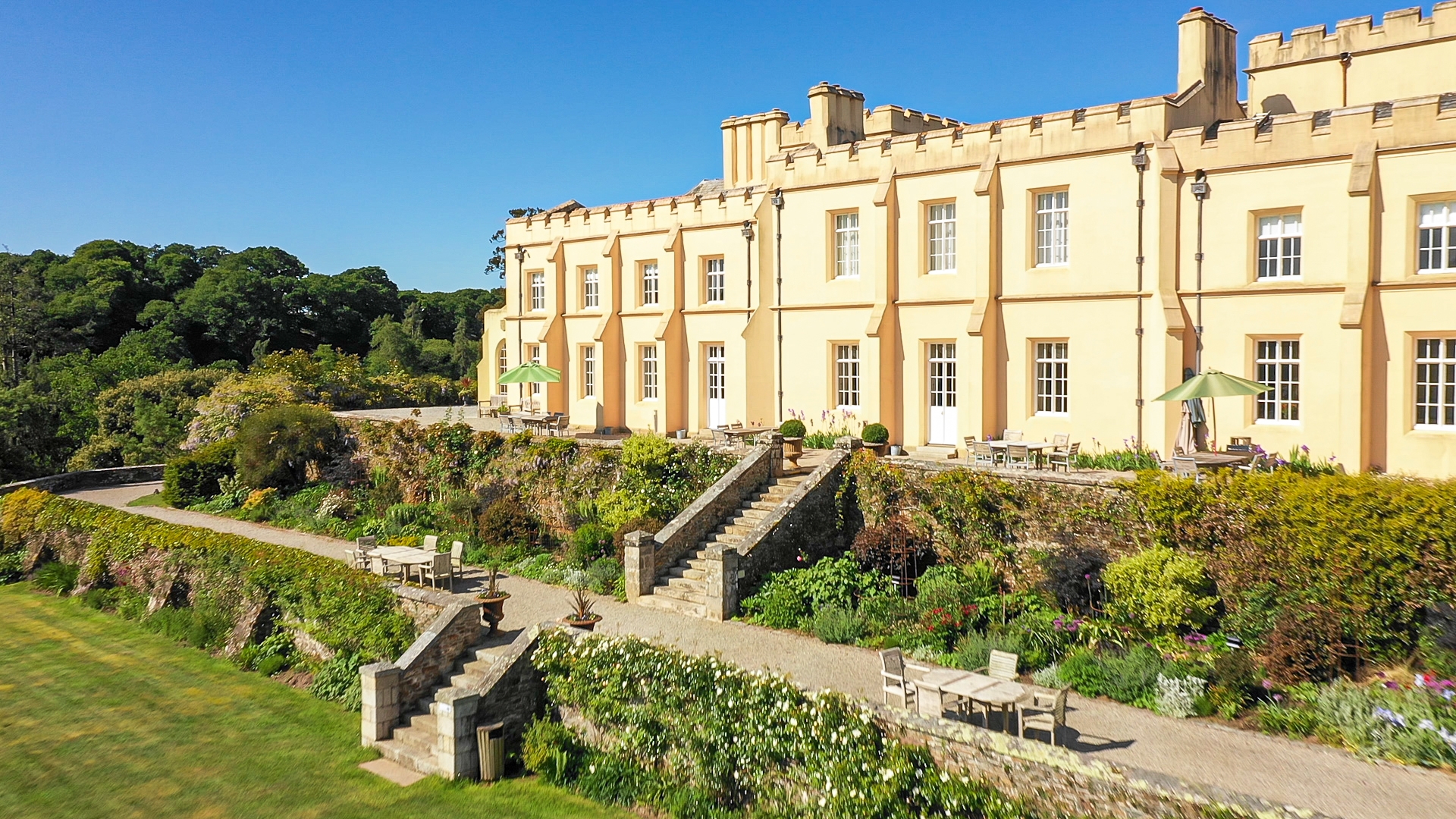 The Cornwall Castle and Estate, Southcoast Locationfinder.