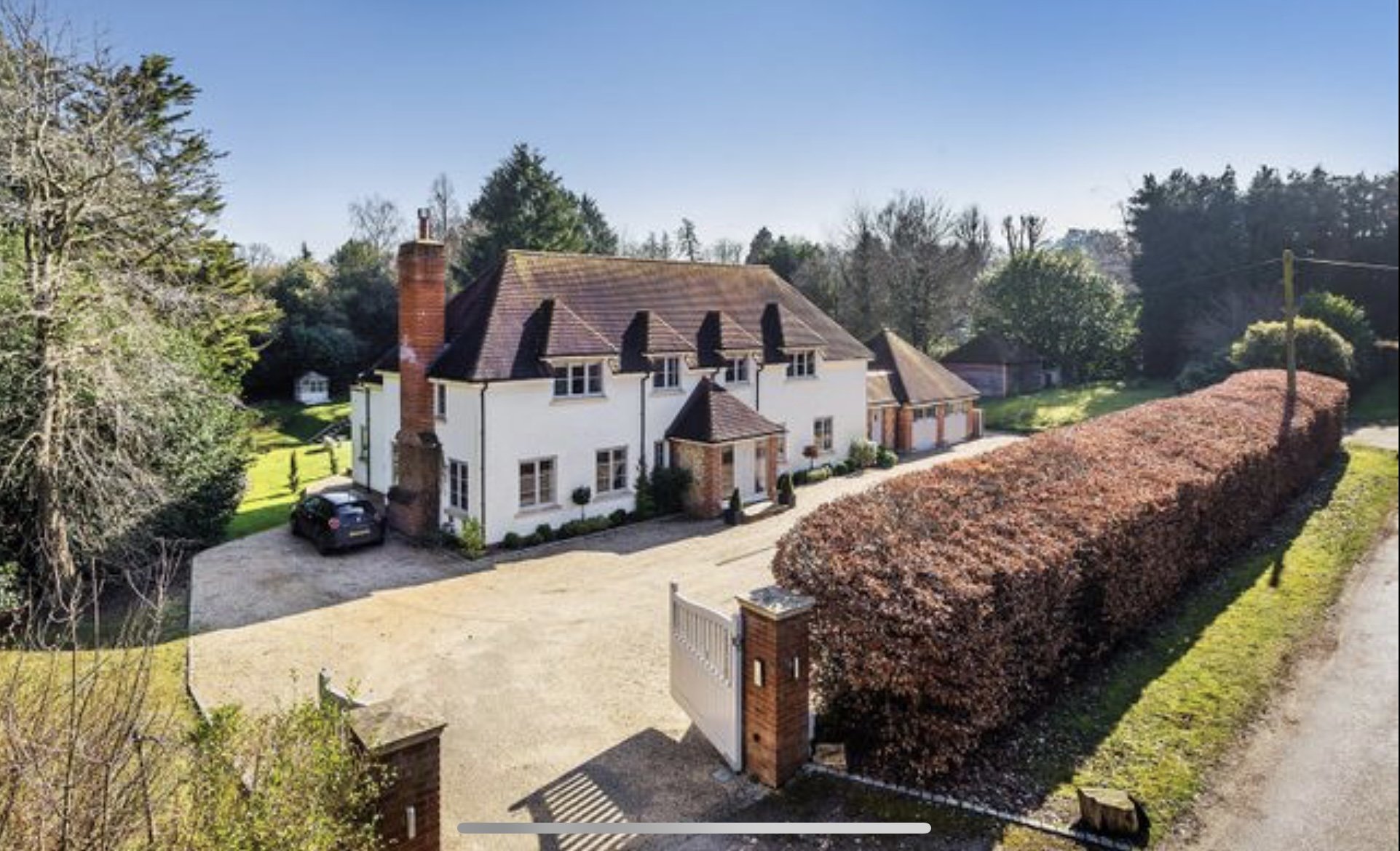 Yew Villa, Surrey, SouthCoast LocationFinder